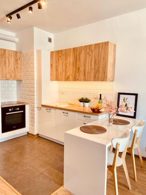 Spacious,Stylish And Comfortable 2 Room Apartment With Million Dollar View Varşovia Exterior foto