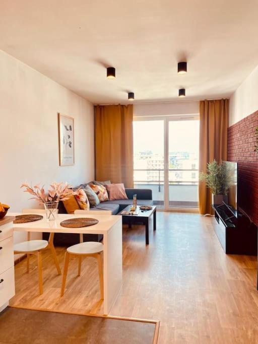 Spacious,Stylish And Comfortable 2 Room Apartment With Million Dollar View Varşovia Exterior foto